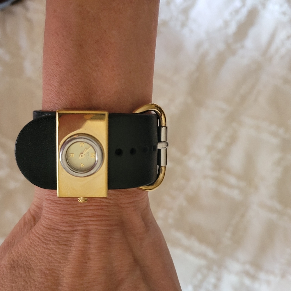 Marc by Marc Jacobs Watch, Black Leather buckle with gold bar face